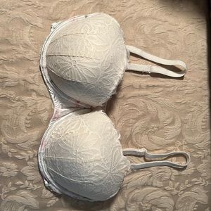 Victoria’s Secret 36DD
